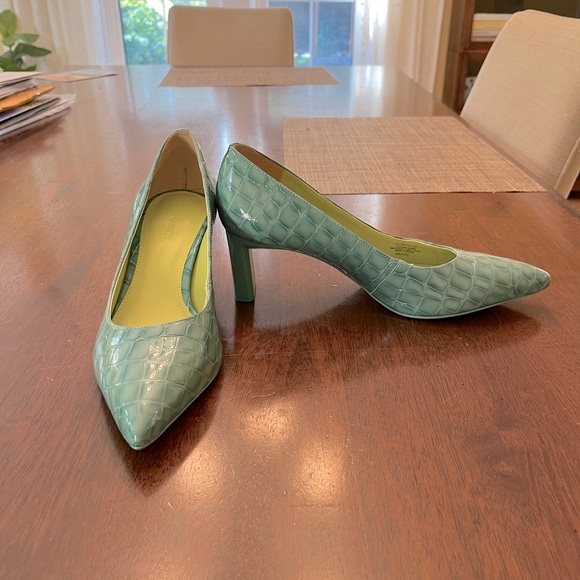 Vince Camuto Patent Leather Teal Heels—worn 1 time only! - Picture 4 of 16